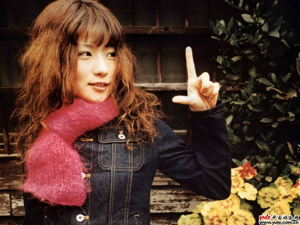 椎名林檎_明星档案_写真_图片_资料_照片_中国娱乐网